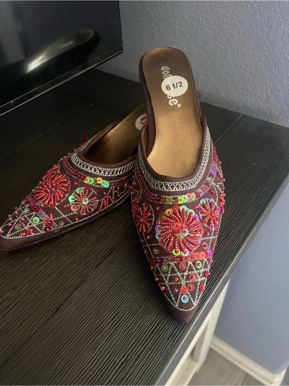 Embellished Beaded Pointed-Toe Slip-On Mules in Burgundy Dressy NWOT